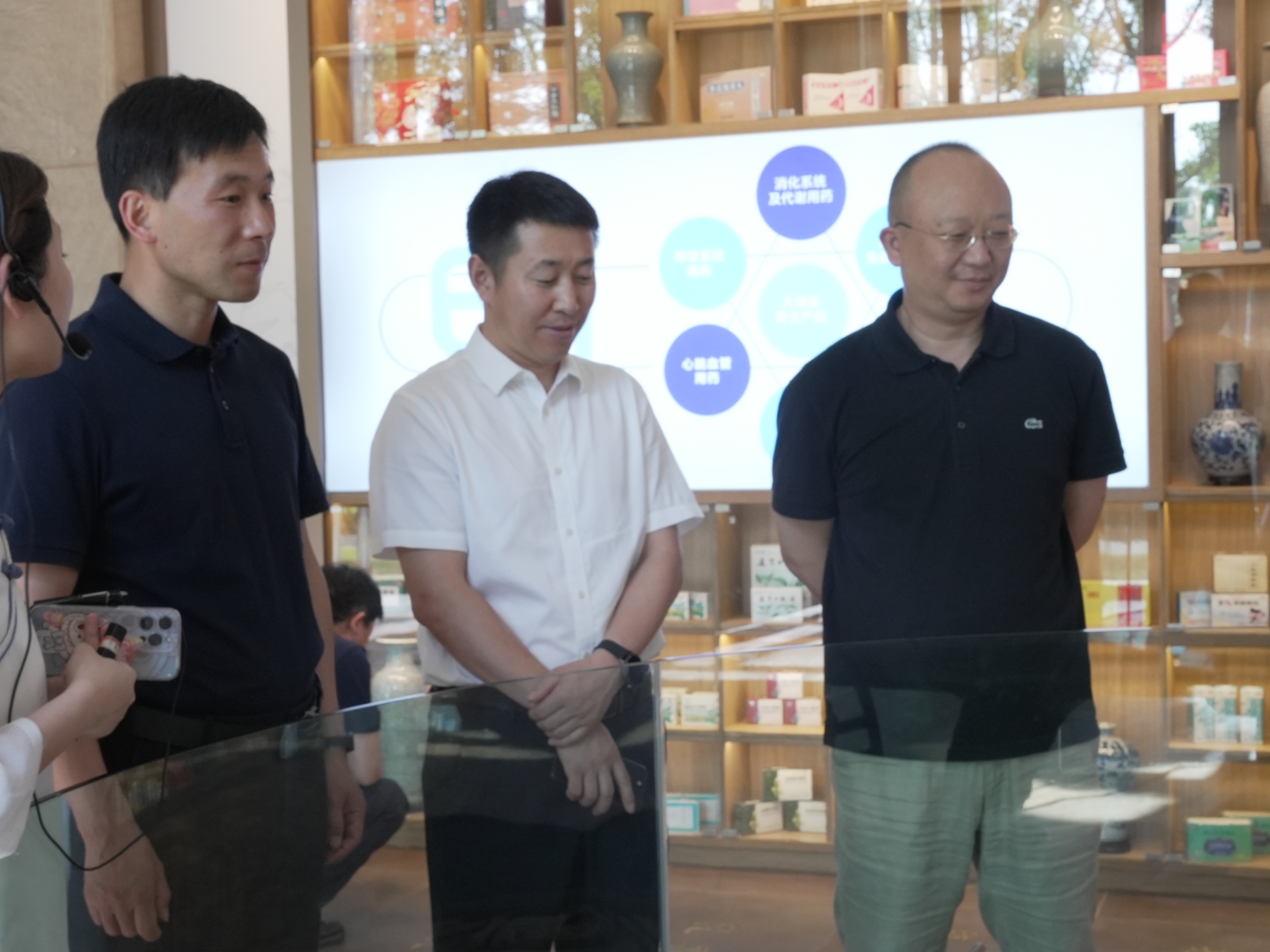 JLou_1751597811764093168.jpg JLou_1751597811764093168.jpg