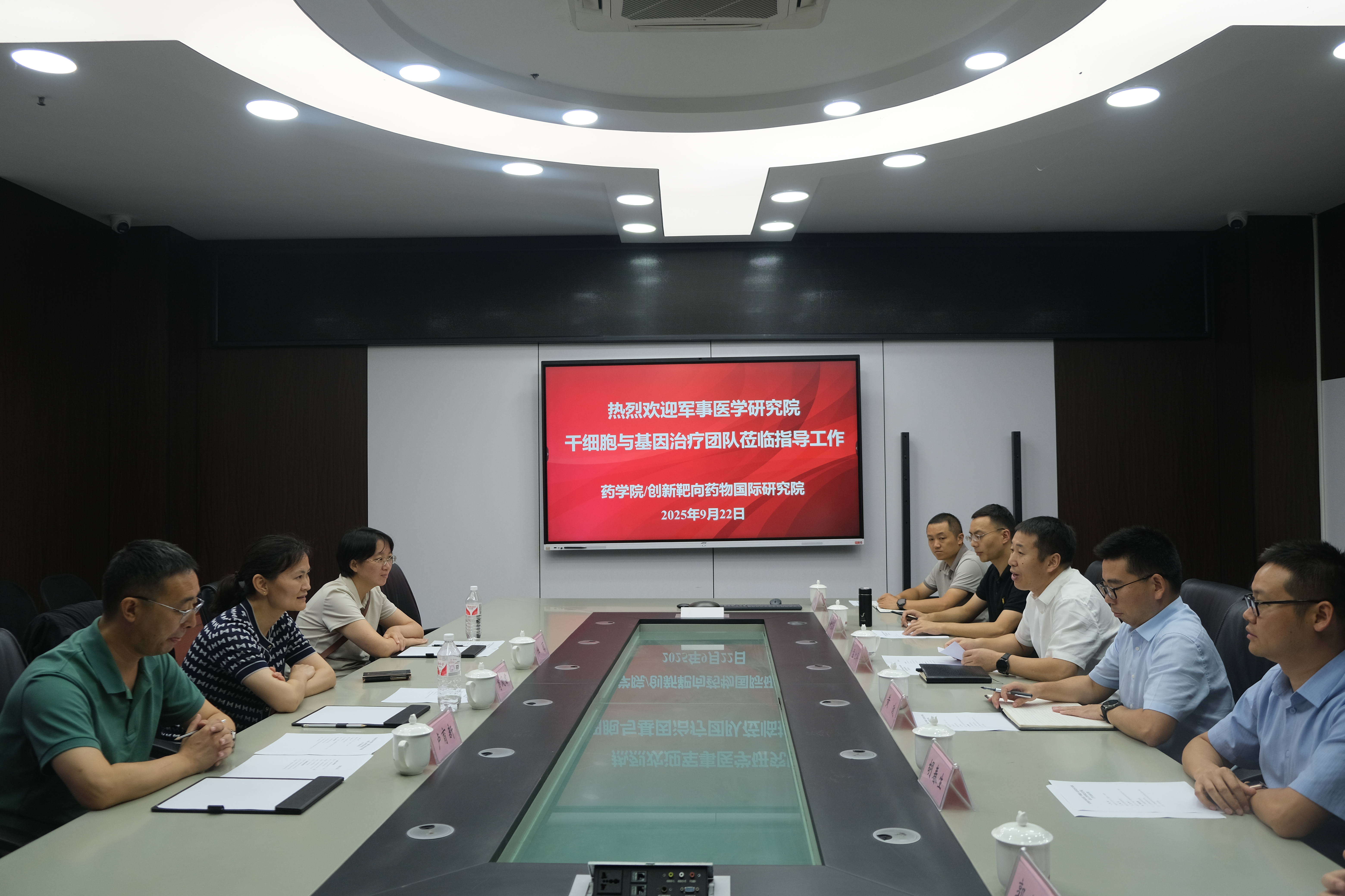 Nfoz_1758615135884068973.jpg Nfoz_1758615135884068973.jpg