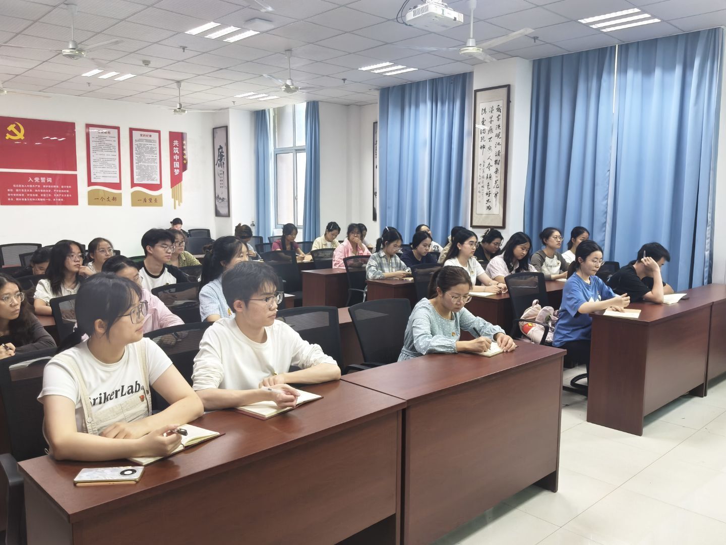 bNwt_1759308947936043399.jpeg bNwt_1759308947936043399.jpeg