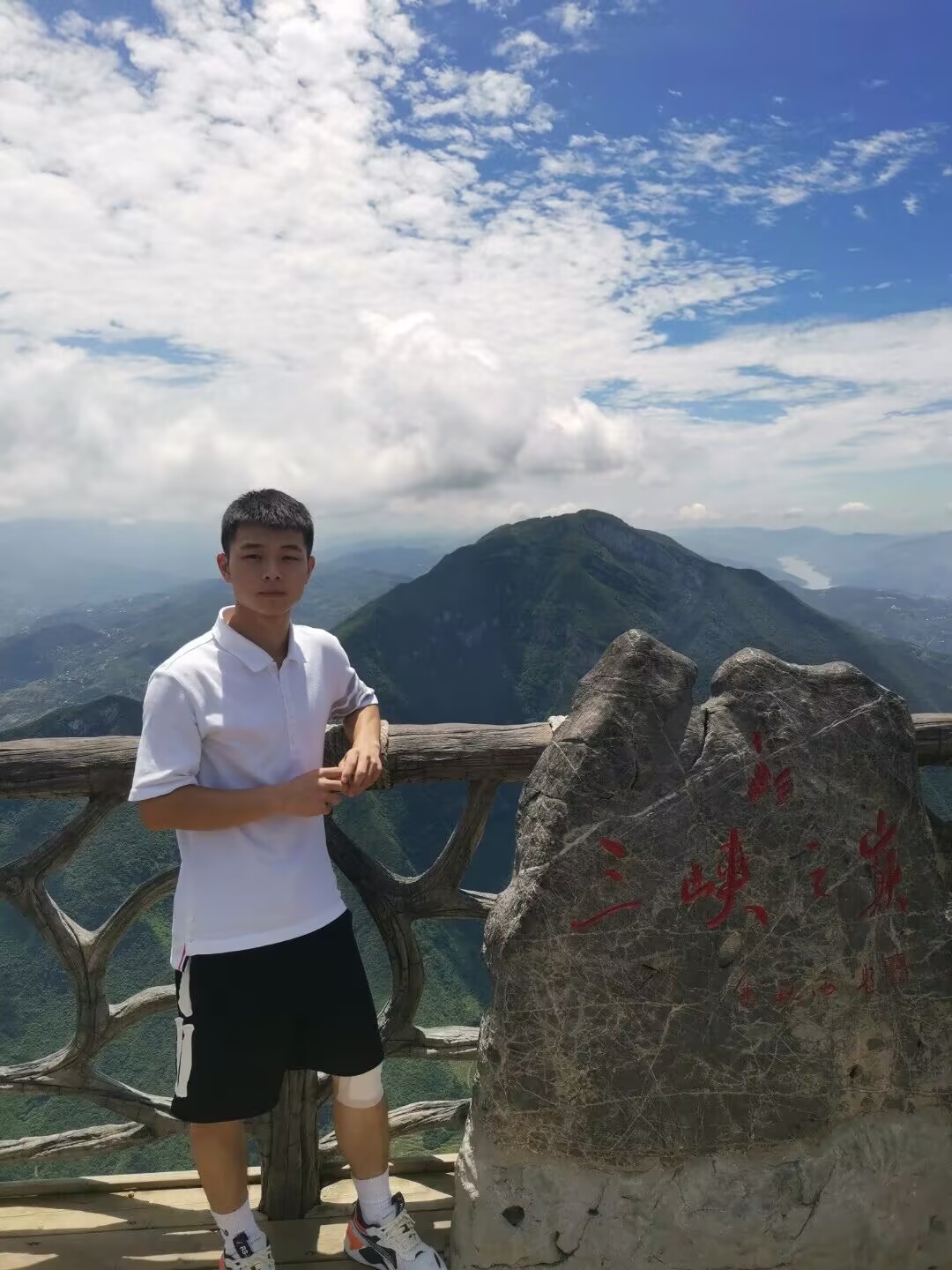 Oqwy_1760088943941094239.jpg Oqwy_1760088943941094239.jpg